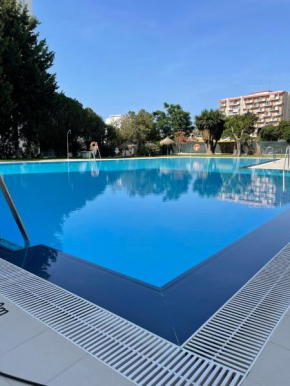 Apartamento con piscina a 500m de la playa en Benalmadena Costa